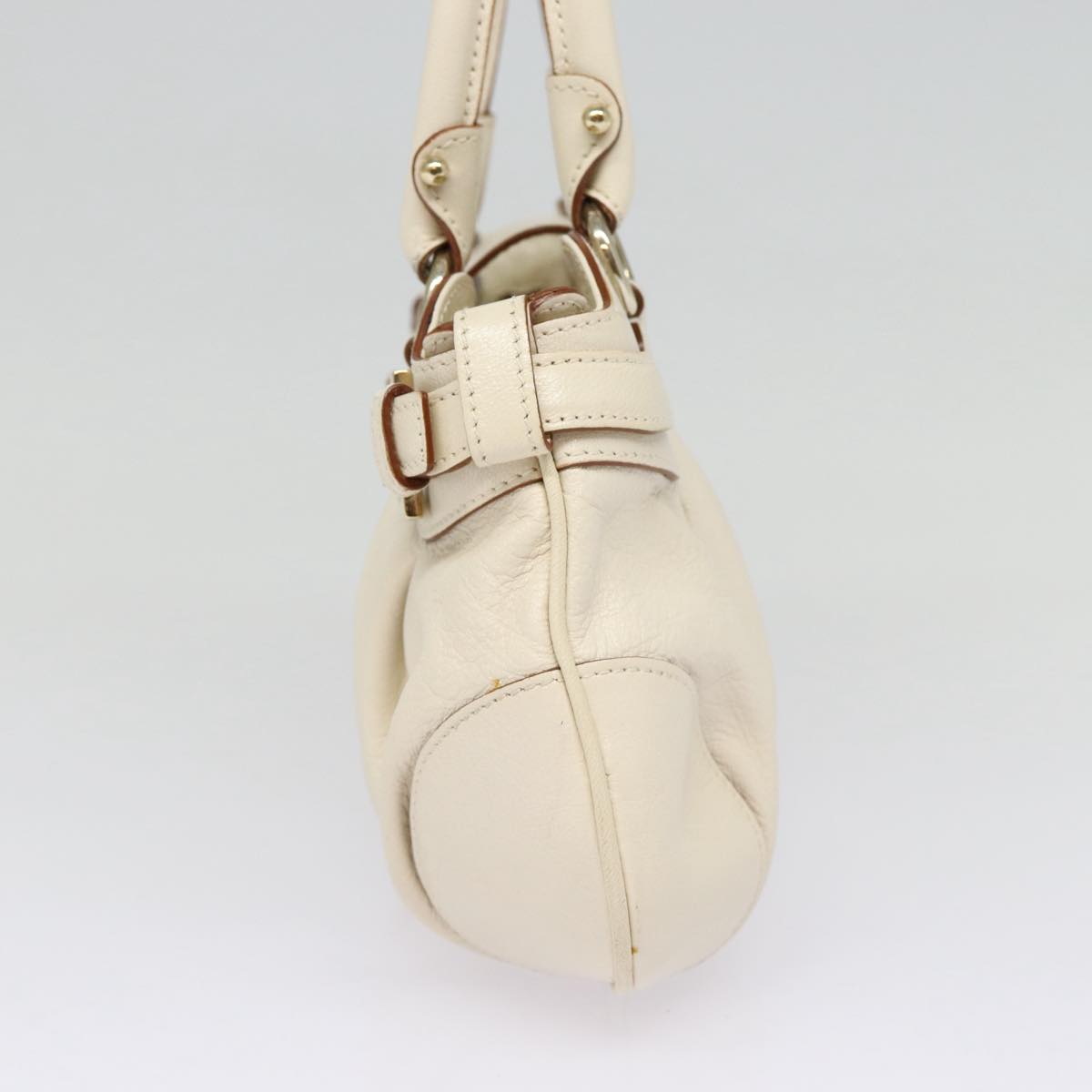 Salvatore Ferragamo Marisa White Leather Handbag (Pre-Owned)