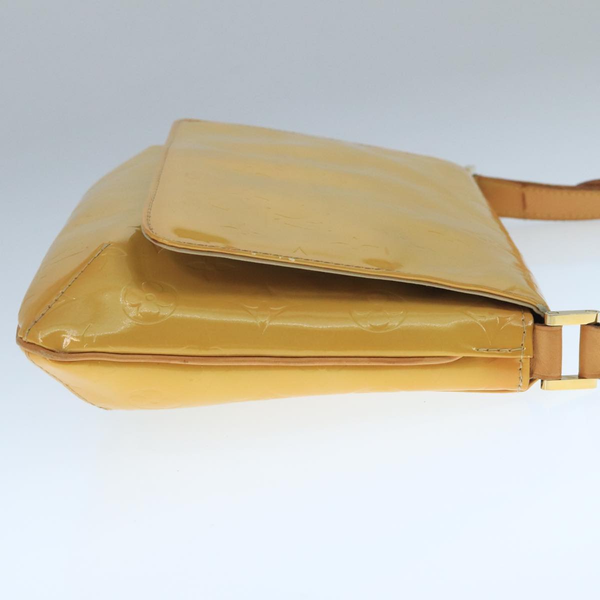 Louis Vuitton Thompson Street Beige Patent Leather Shoulder Bag (Pre-Owned)