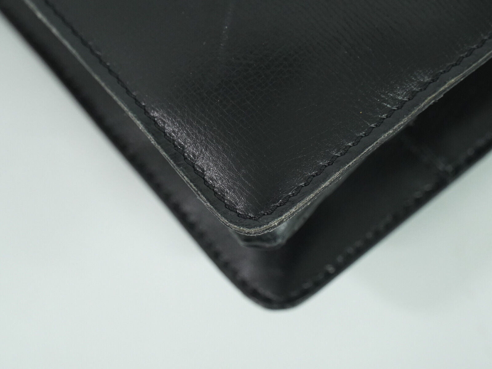 Loewe Black Leather Shoulder Bag (Pre-Owned)