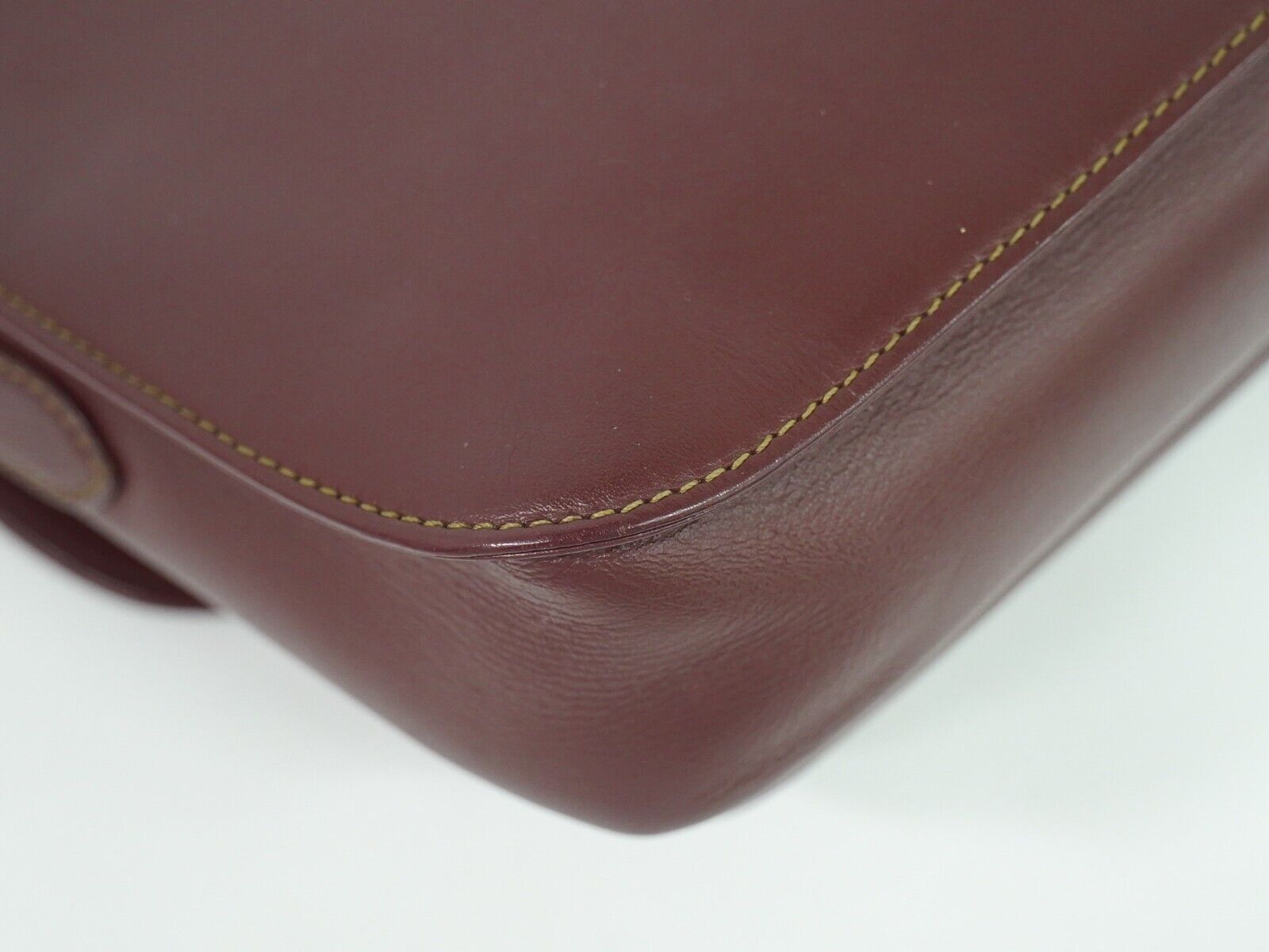 Cartier Must De Cartier Burgundy Leather Shoulder Bag (Pre-Owned)