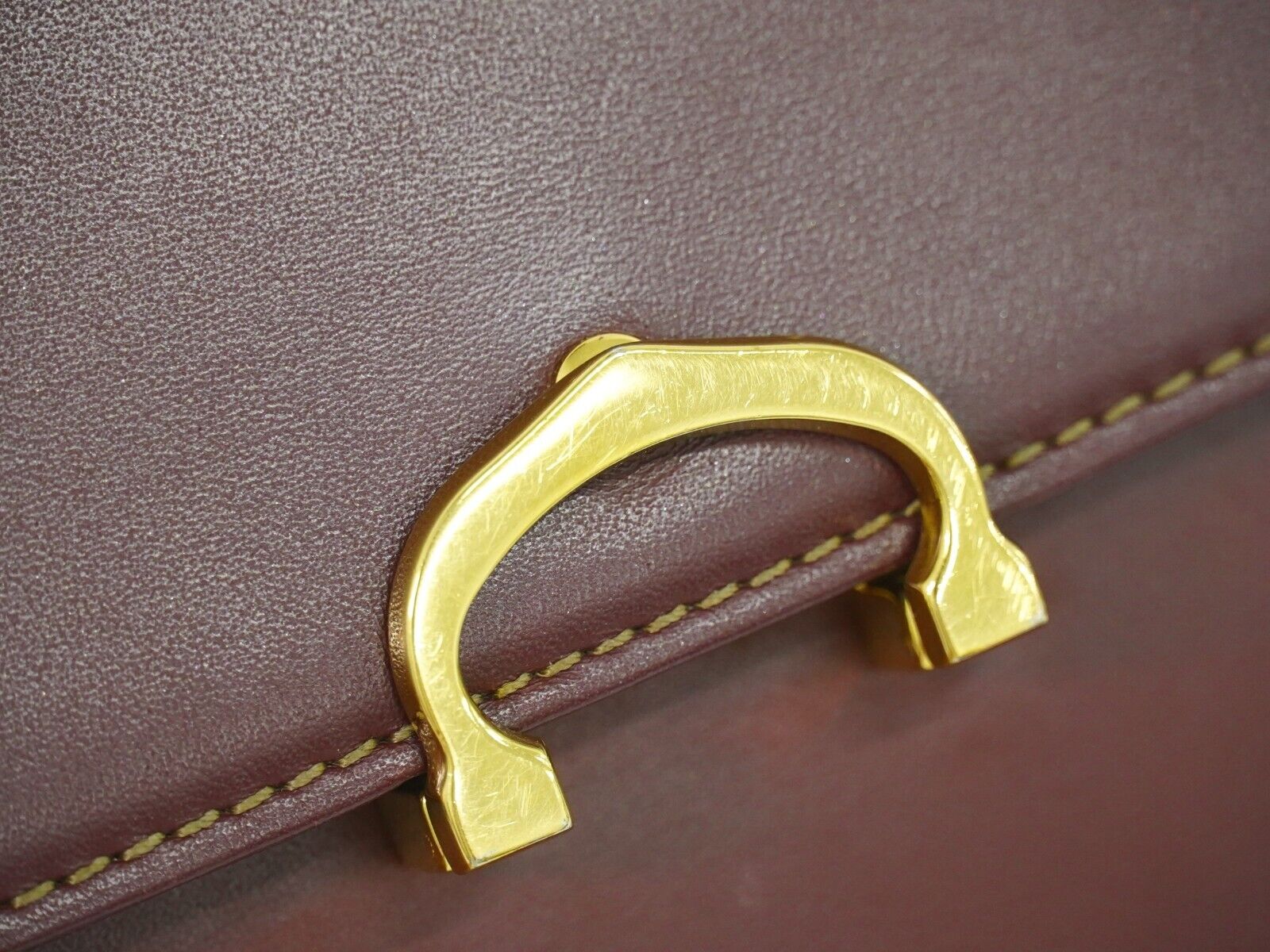Cartier Must De Cartier Burgundy Leather Shoulder Bag (Pre-Owned)