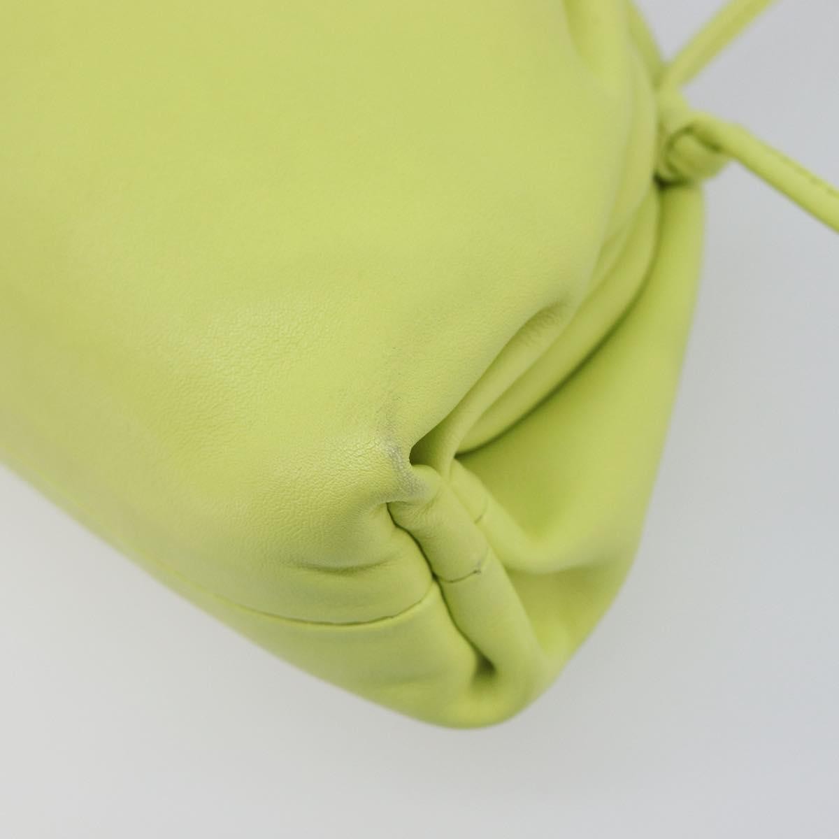 Bottega Veneta The Pouch Coin Purse Leather Green Leather Clutche & Pouche Bag (Pre-Owned)