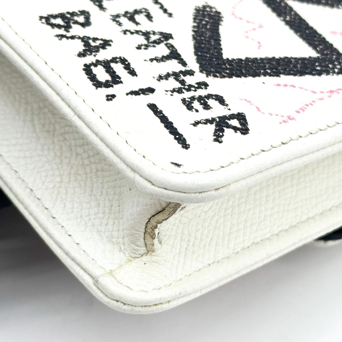 Balenciaga Bb Graffiti Chain Leather White Leather Crossbody Bag Bag (Pre-Owned)