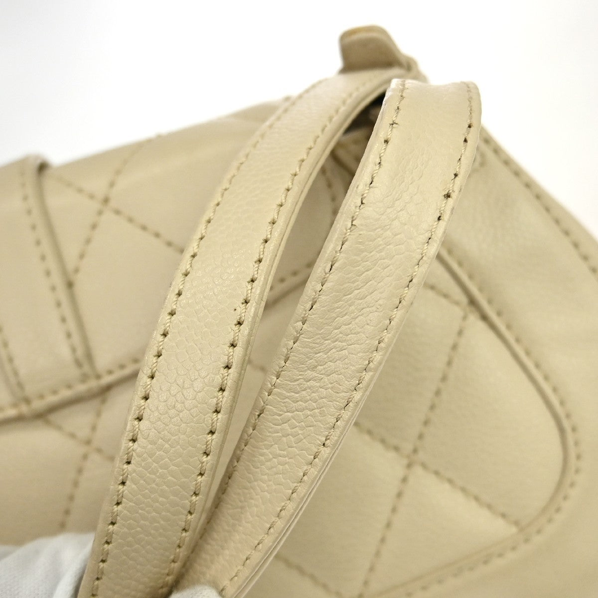 Chanel Mademoiselle Lock Quilted Caviar Beige Leather Shoulder Bag Bag (Pre-Owned)