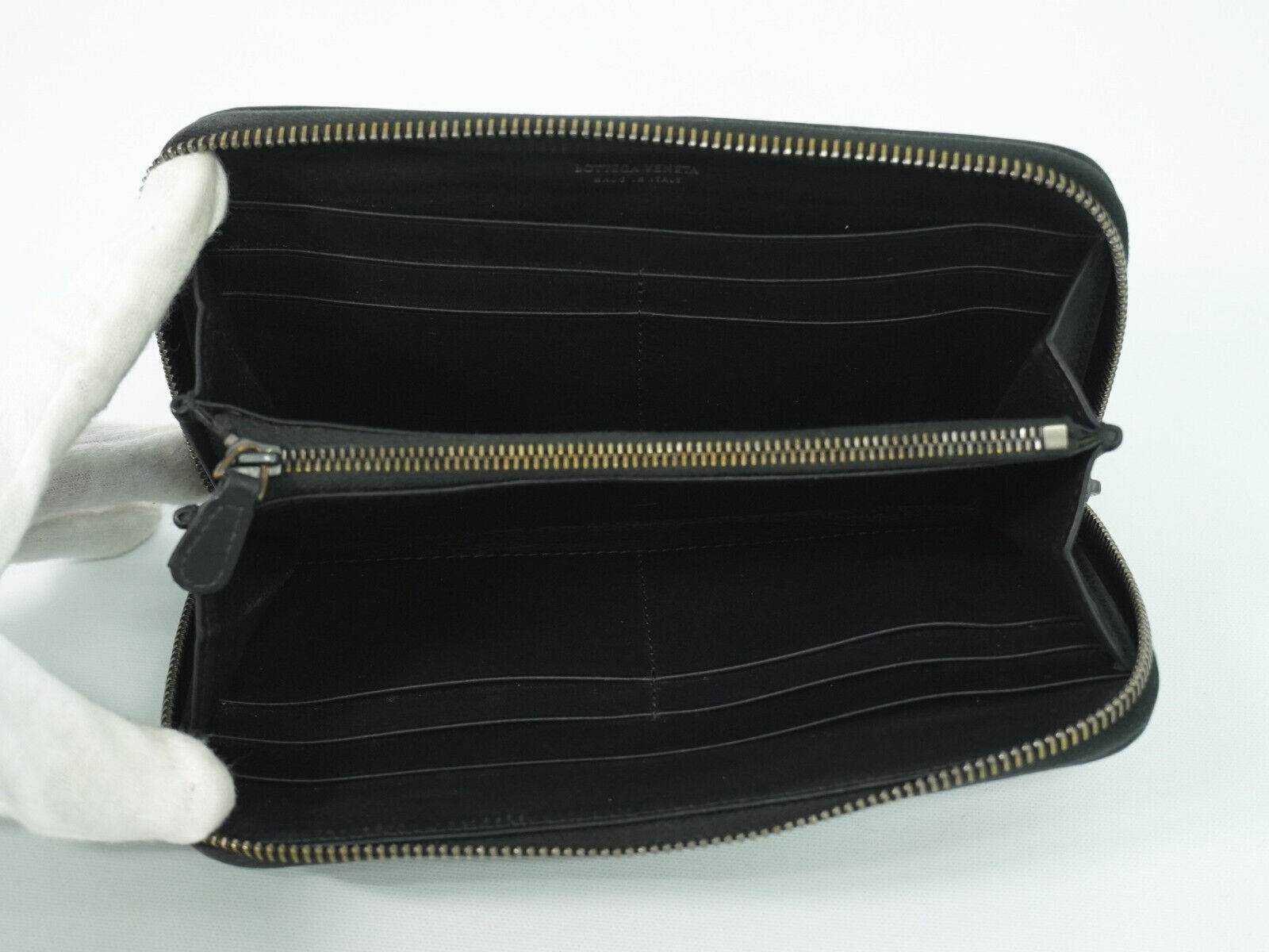 Bottega Veneta Black Leather Wallet  (Pre-Owned)