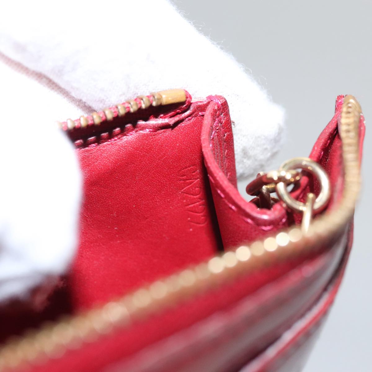 Louis Vuitton Pochette Clés Red Patent Leather Wallet  (Pre-Owned)
