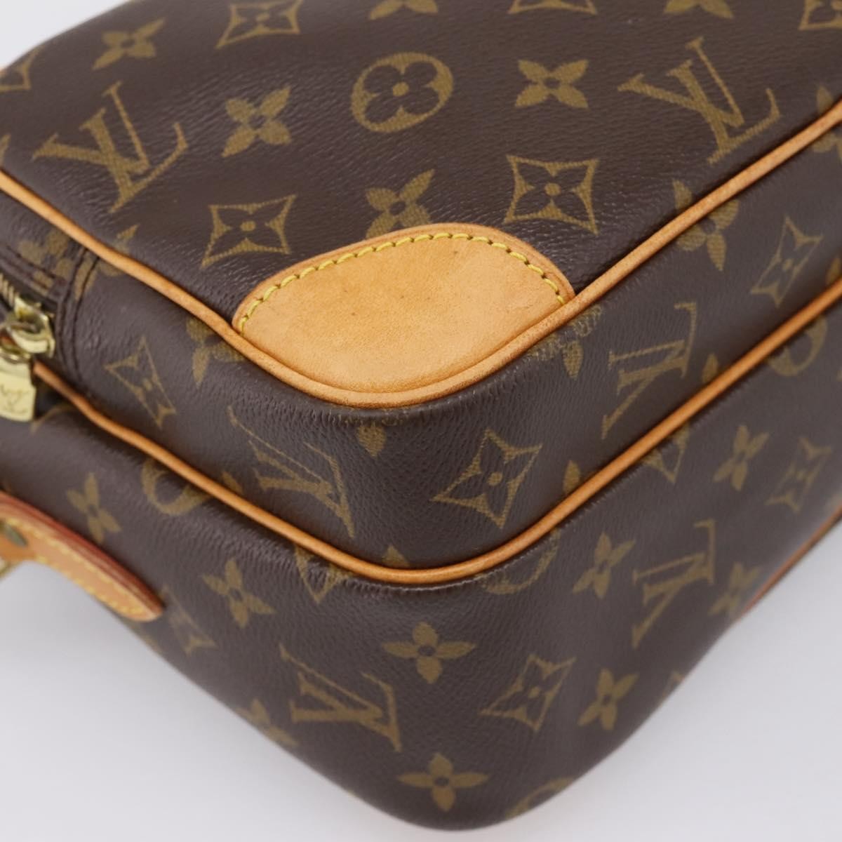 Louis Vuitton Nil Shoulder Bag Monogram Canvas Brown Canvas Shoulder Bag Bag (Pre-Owned)