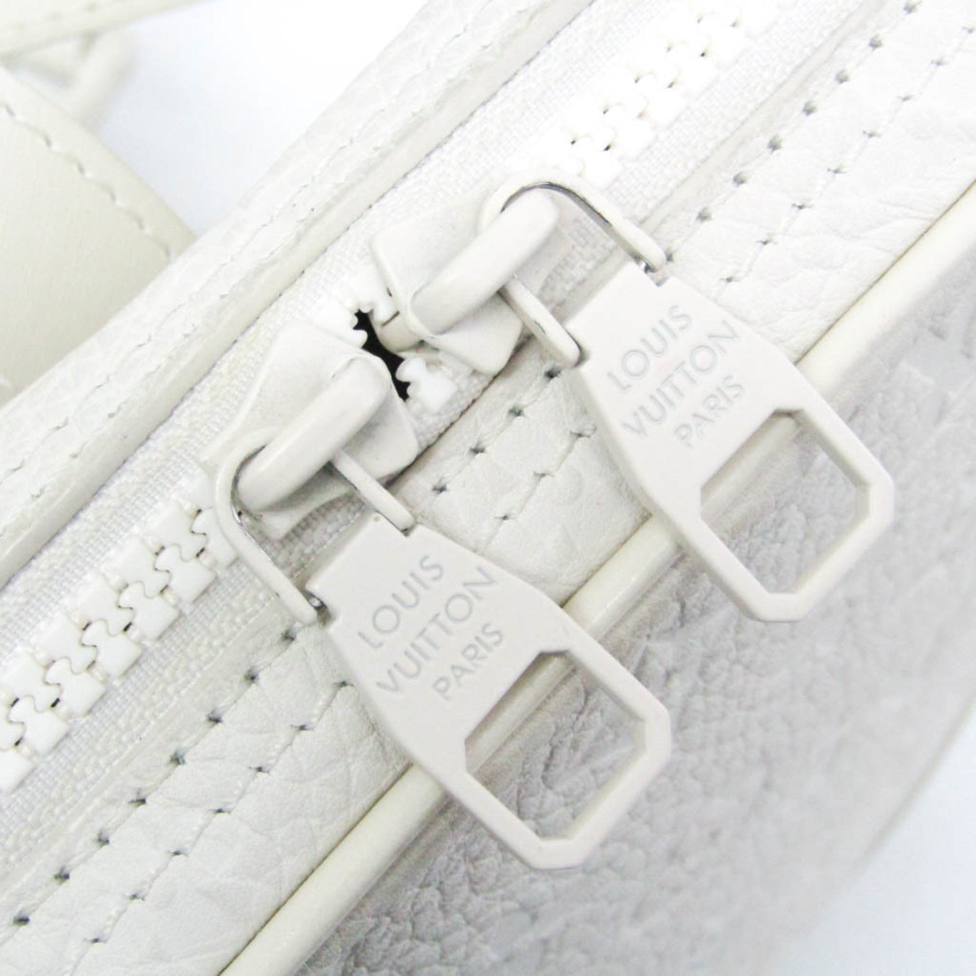 Louis Vuitton Utility Side White Leather Shoulder Bag (Pre-Owned)