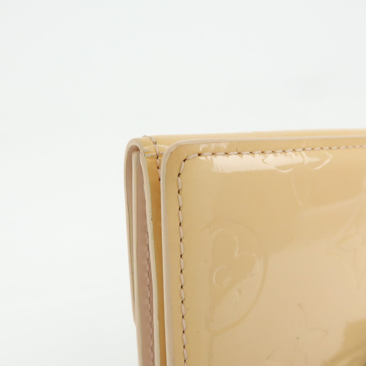 Louis Vuitton Ludlow Vernis Beige Patent_Leather Wallets Accessory (Pre-Owned)