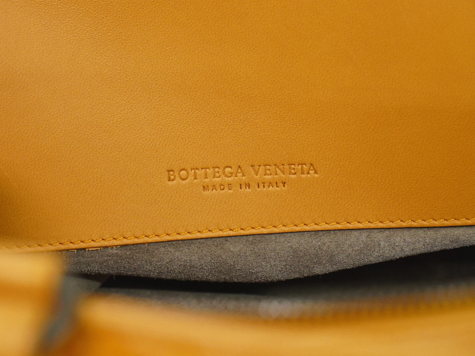 Bottega Veneta Intrecciato Orange Leather Tote Bag (Pre-Owned)