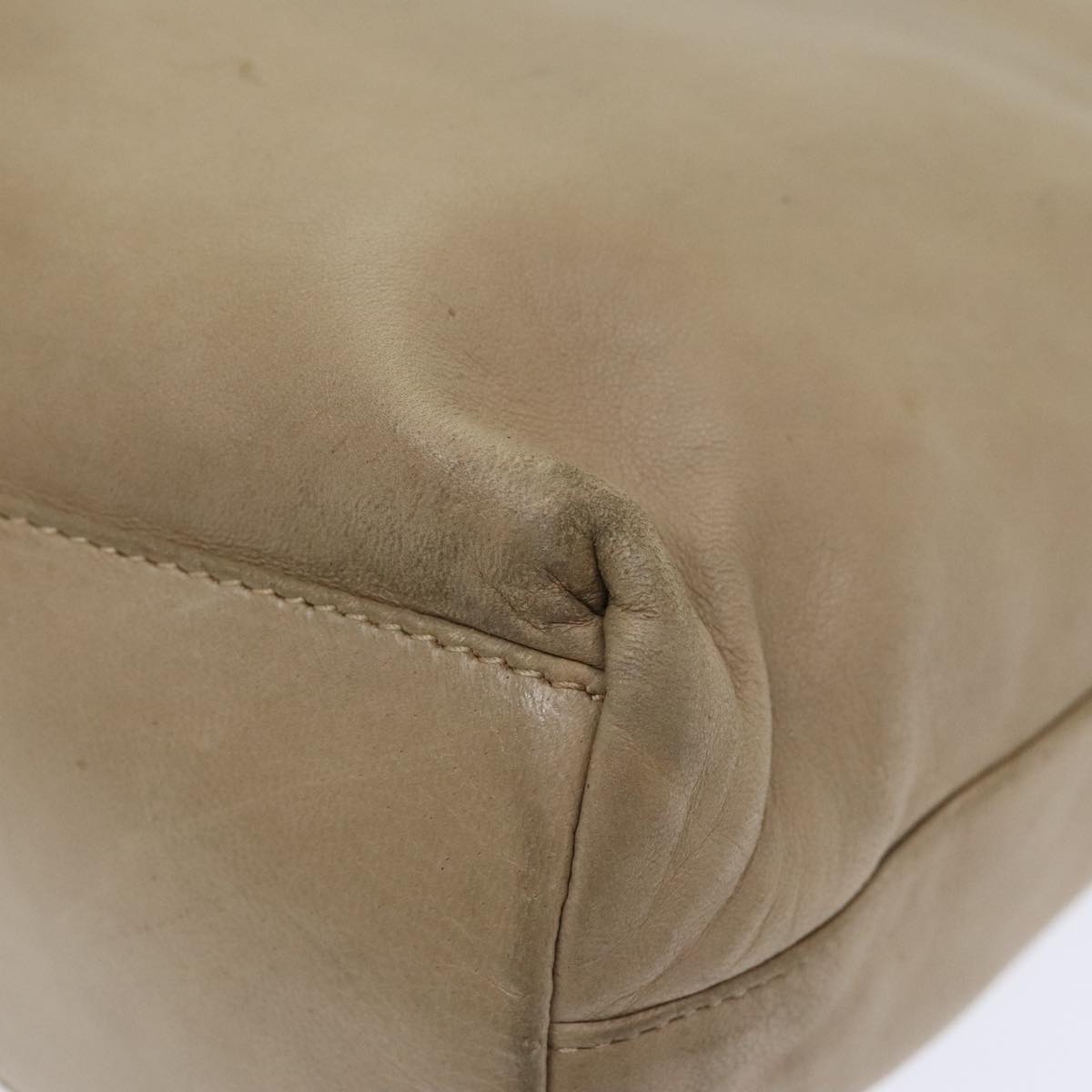 Prada Beige Leather Shoulder Bag (Pre-Owned)