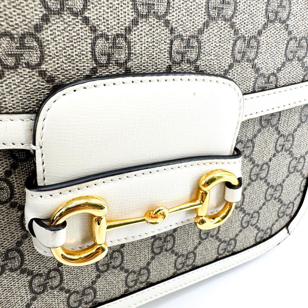 Gucci Horsebit 1955 Gg Coated Canvas With Leather Beige Canvas Shoulder Bag Bag (Pre-Owned)