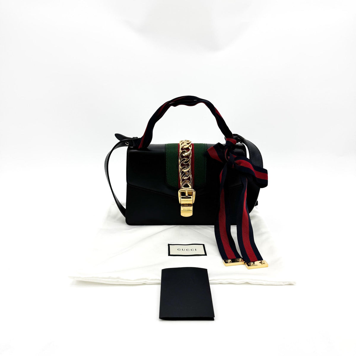 Gucci Sylvie Chain Leather Black Leather Shoulder Bag Bag (Pre-Owned)