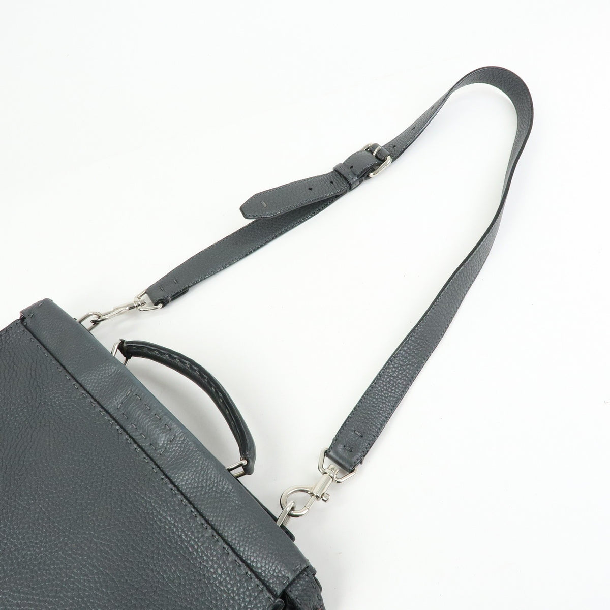 Fendi Selleria Peekaboo Grainy Leather Gray Leather Handbag (Pre-Owned)