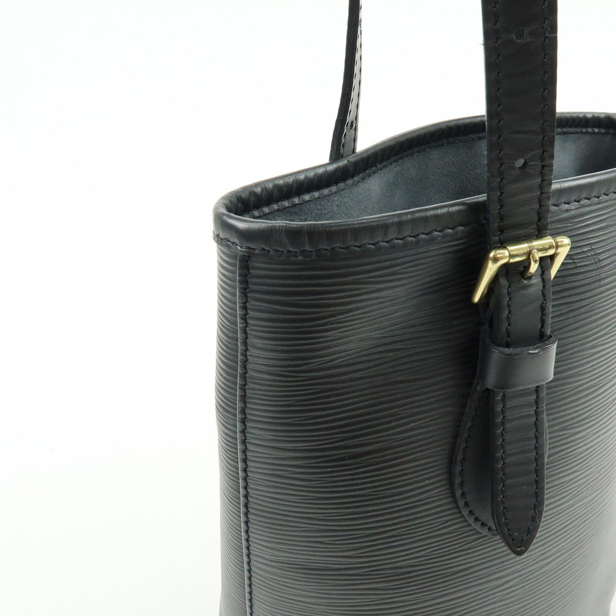Louis Vuitton Petit Bucket Epi Leather Black Leather Handbag (Pre-Owned)