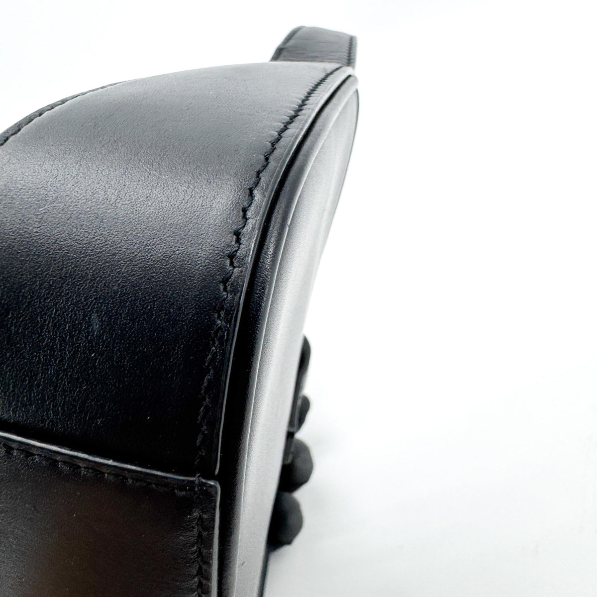 Saint Laurent Le 5 A 7 Hobo Leather Black Leather Shoulder Bag Bag (Pre-Owned)