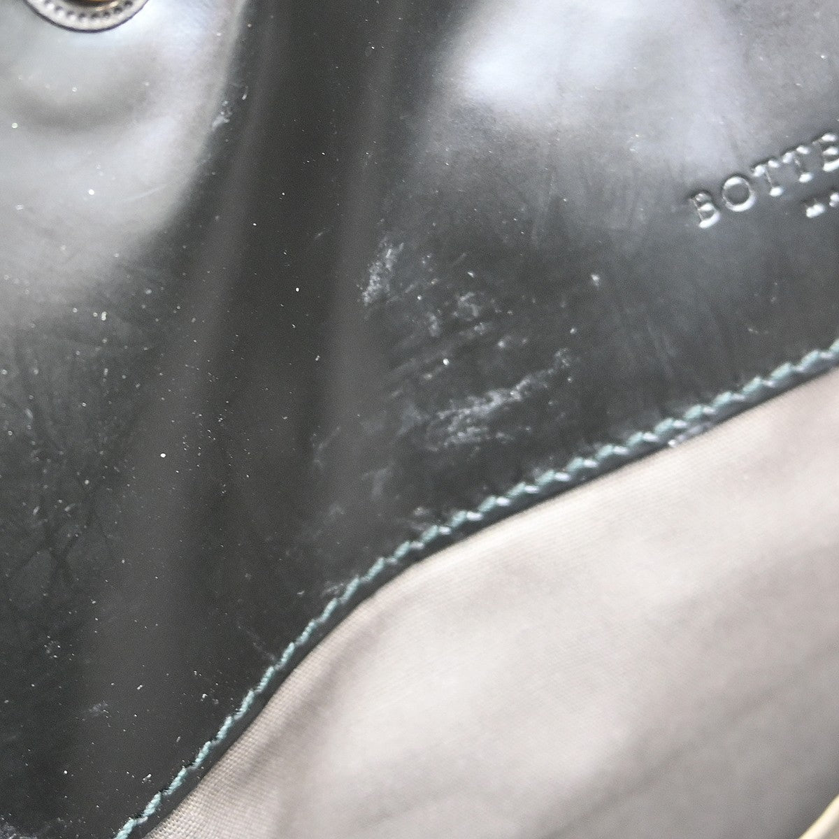 Bottega Veneta Intrecciato Shoulder Leather Black Leather Shoulder Bag Bag (Pre-Owned)