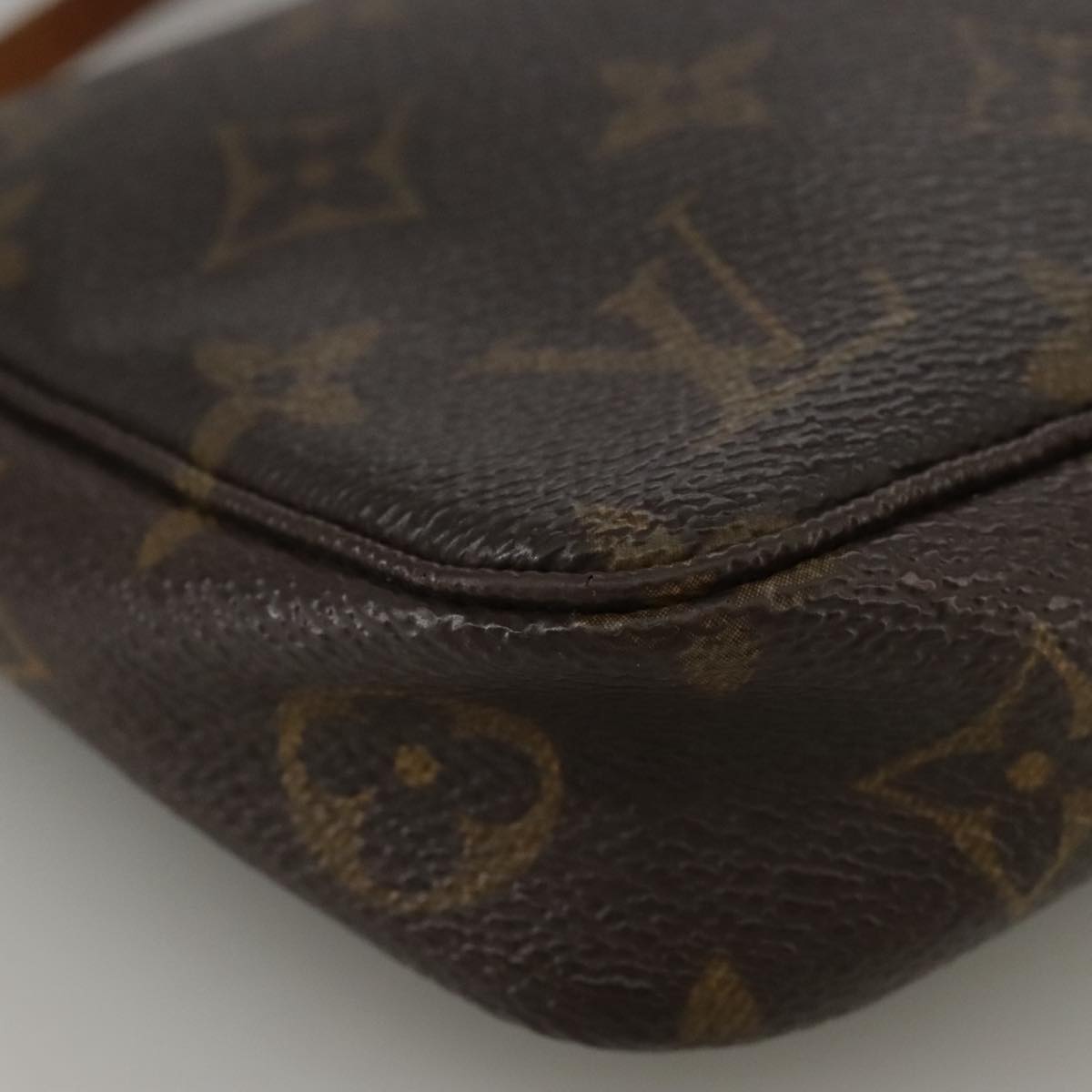 Louis Vuitton Pochette Accessoire Brown Canvas Clutch Bag (Pre-Owned)