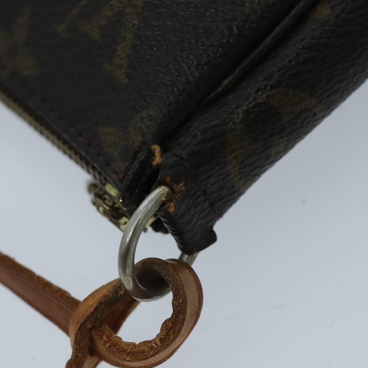 Louis Vuitton Pochette Accessoire Brown Canvas Clutch Bag (Pre-Owned)