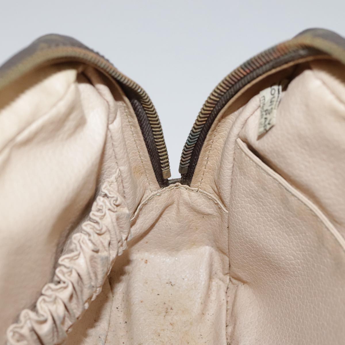 Louis Vuitton Trousse De Toilette Brown Canvas Clutch Bag (Pre-Owned)