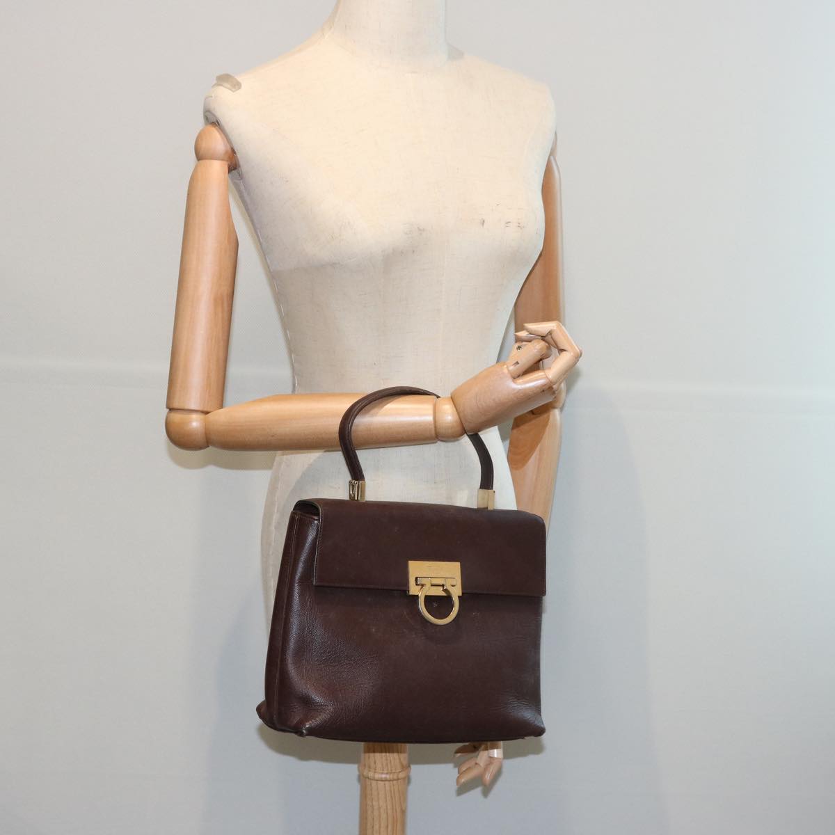 Salvatore Ferragamo Gancini Brown Leather Handbag (Pre-Owned)