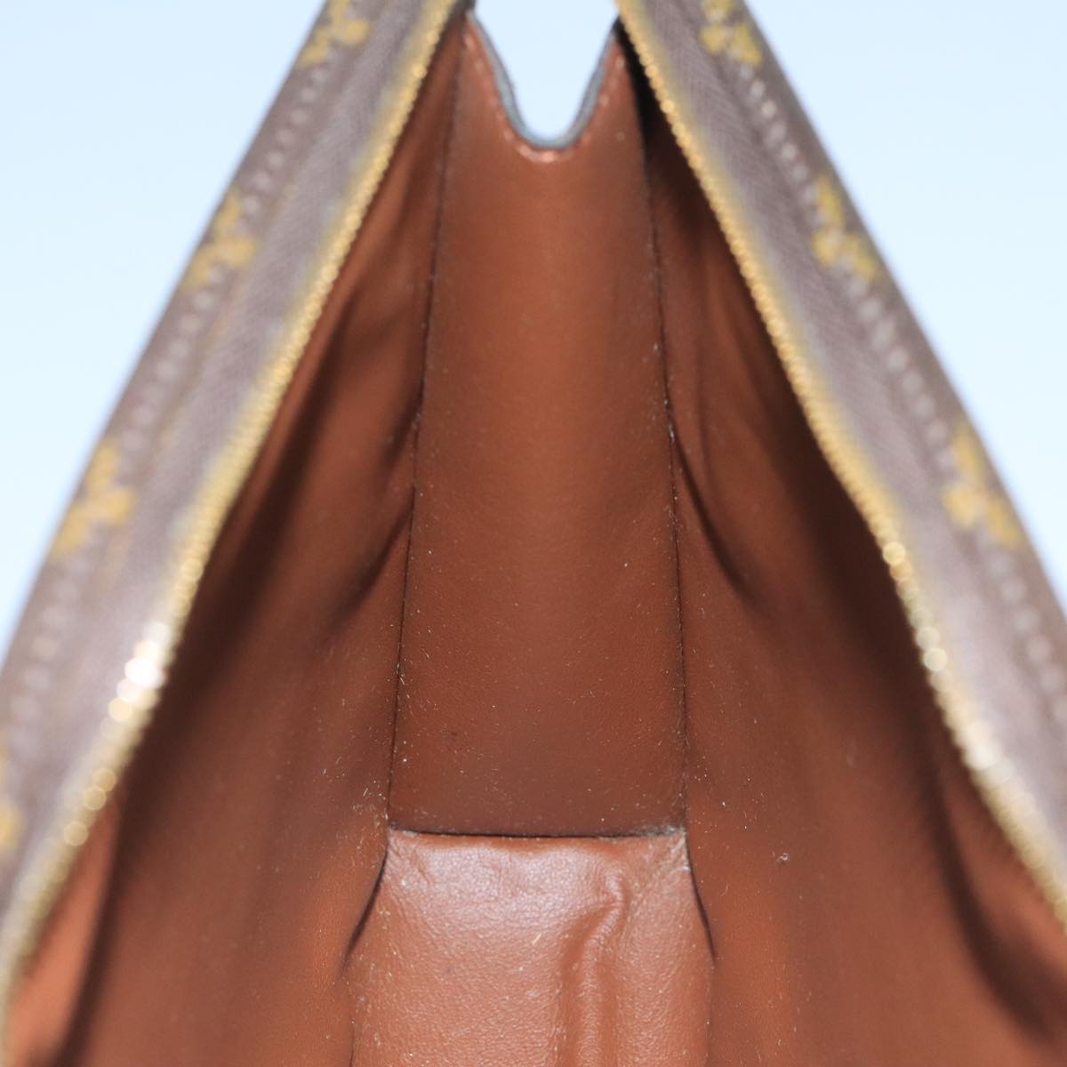 Louis Vuitton Poche Toilette Brown Canvas Clutch Bag (Pre-Owned)