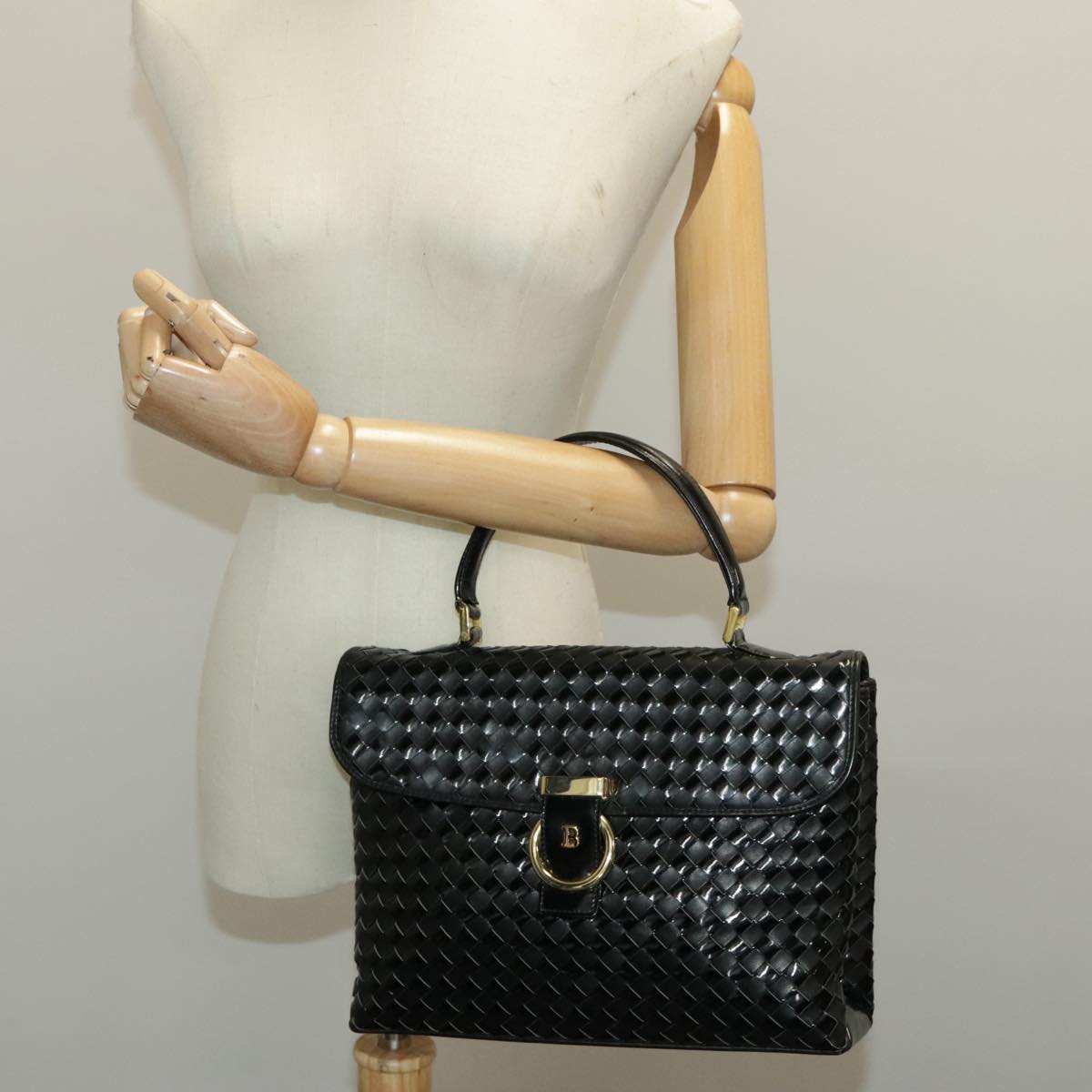 Bally Black Leather Handbag (Pre-Owned)