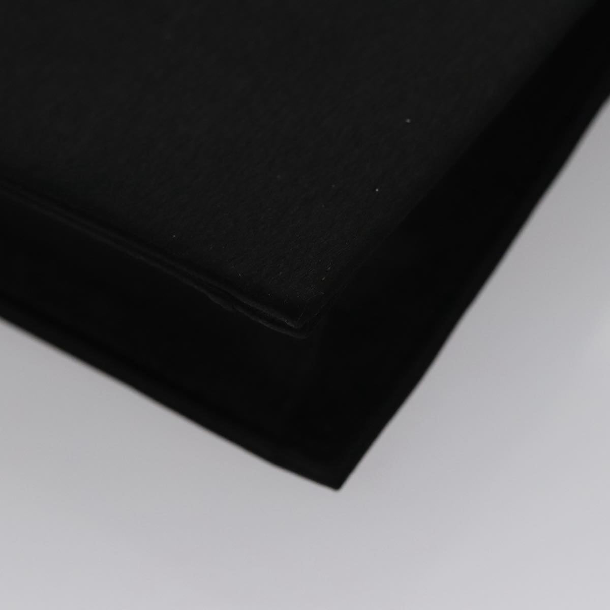 Yves Saint Laurent Black Silk Clutch Bag (Pre-Owned)