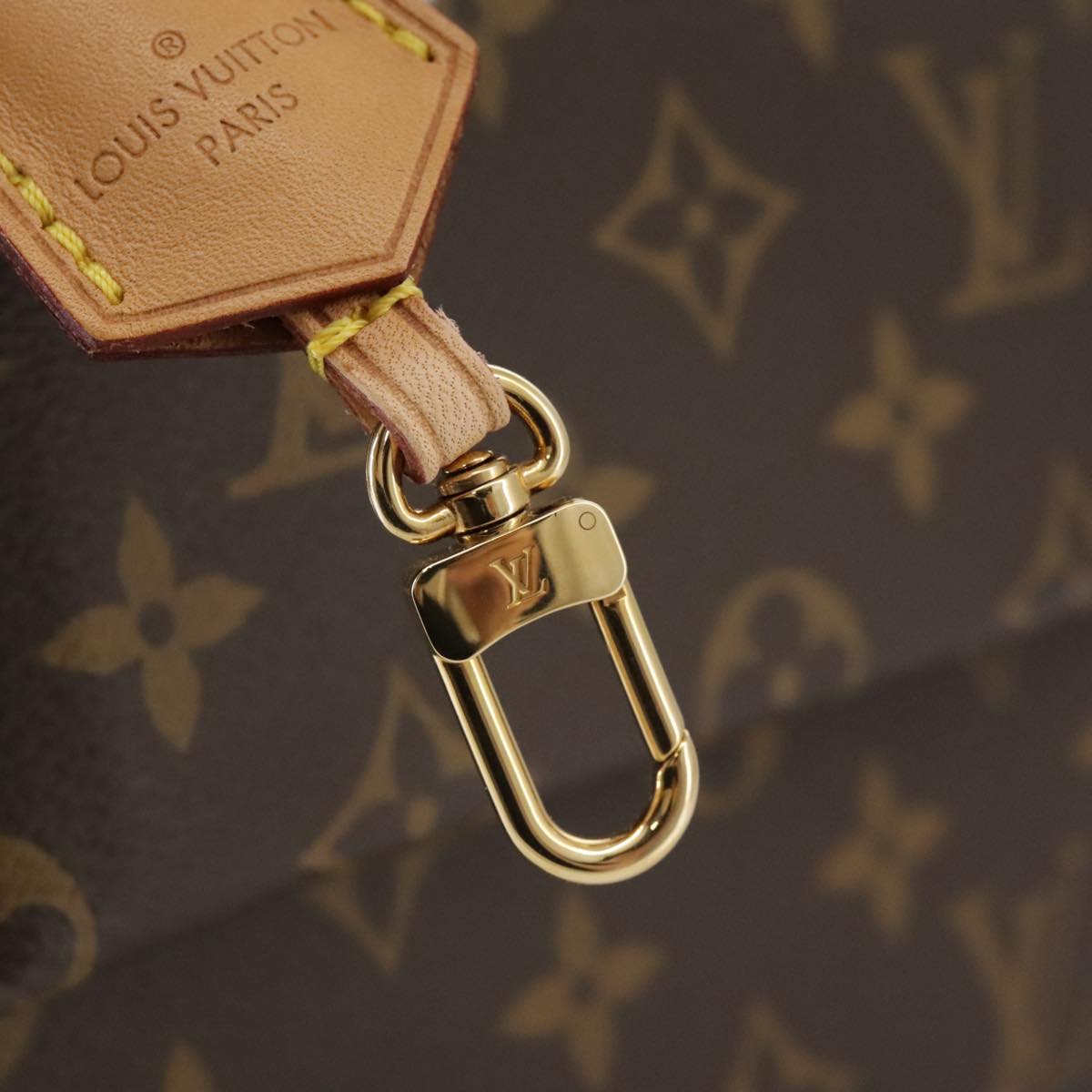 Louis Vuitton Cluny Brown Canvas Handbag (Pre-Owned)