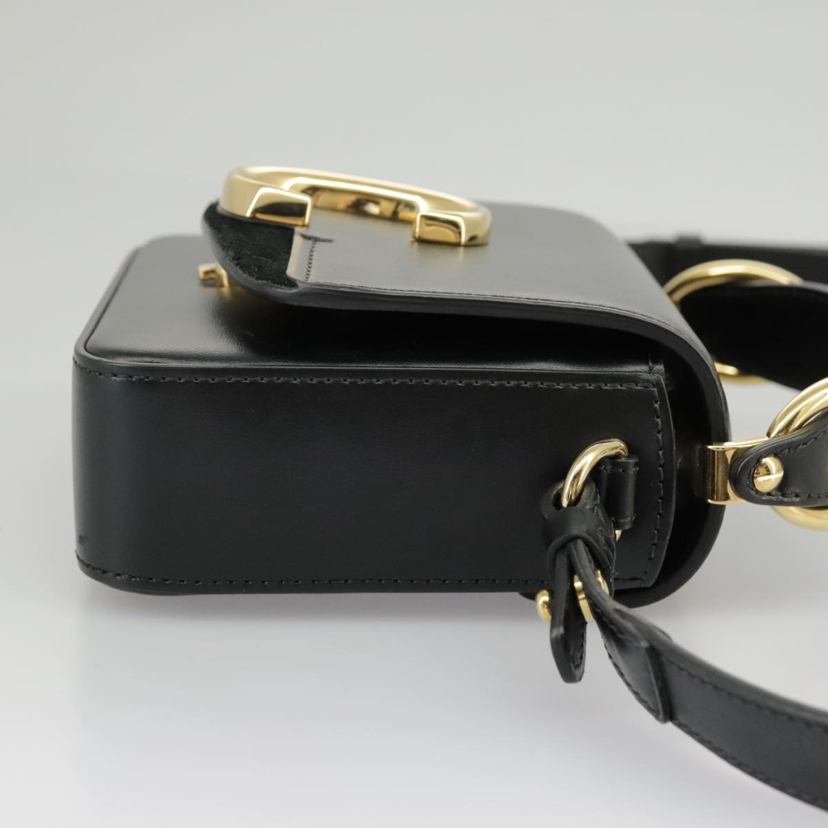 Chloé C Black Leather Handbag (Pre-Owned)