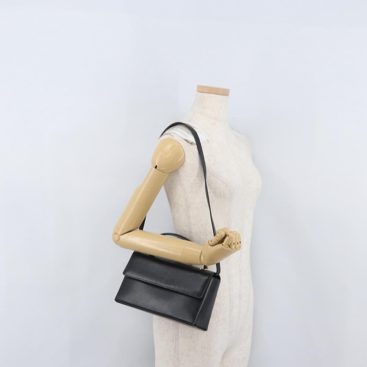 Salvatore Ferragamo Vintage Leather Black Leather Handbag (Pre-Owned)