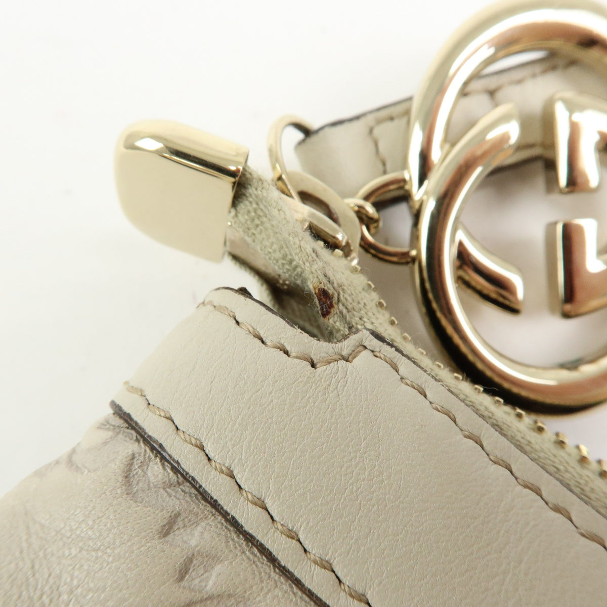 Gucci Heart Wristlet Guccissima Leather Beige Leather Clutche & Pouche Bag (Pre-Owned)