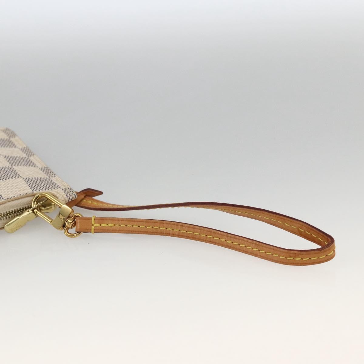 Louis Vuitton Neverfull Pochette Damier Ebene White Canvas Clutche & Pouche Bag (Pre-Owned)