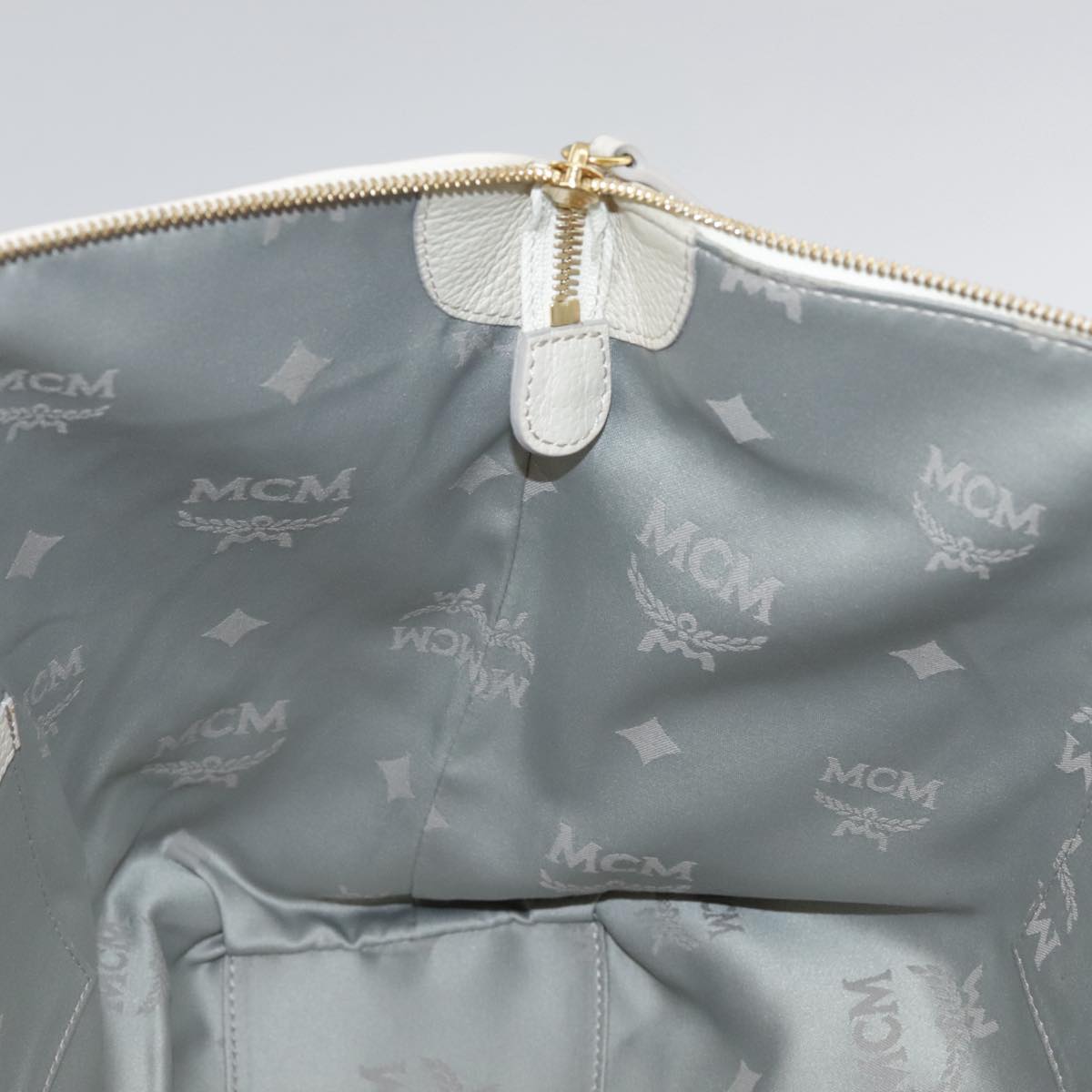 MCM White Leather Tote Bag (Pre-Owned)