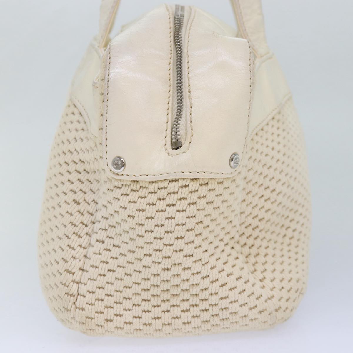 Chanel Chanel Beige Canvas Handbag (Pre-Owned)