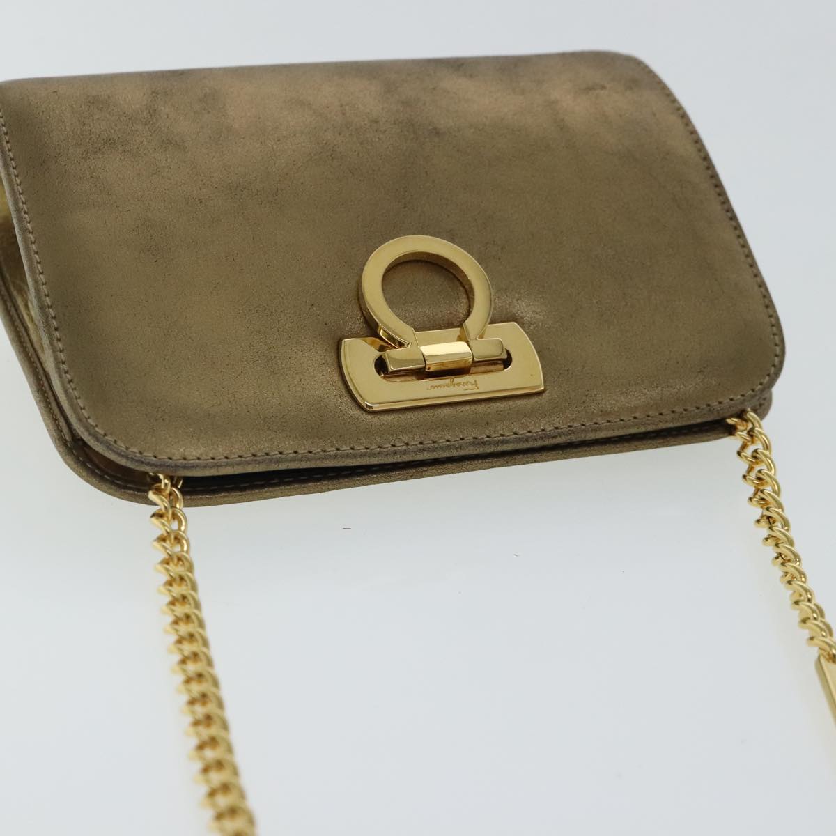 Salvatore Ferragamo Gancini Gold Leather Shoulder Bag (Pre-Owned)