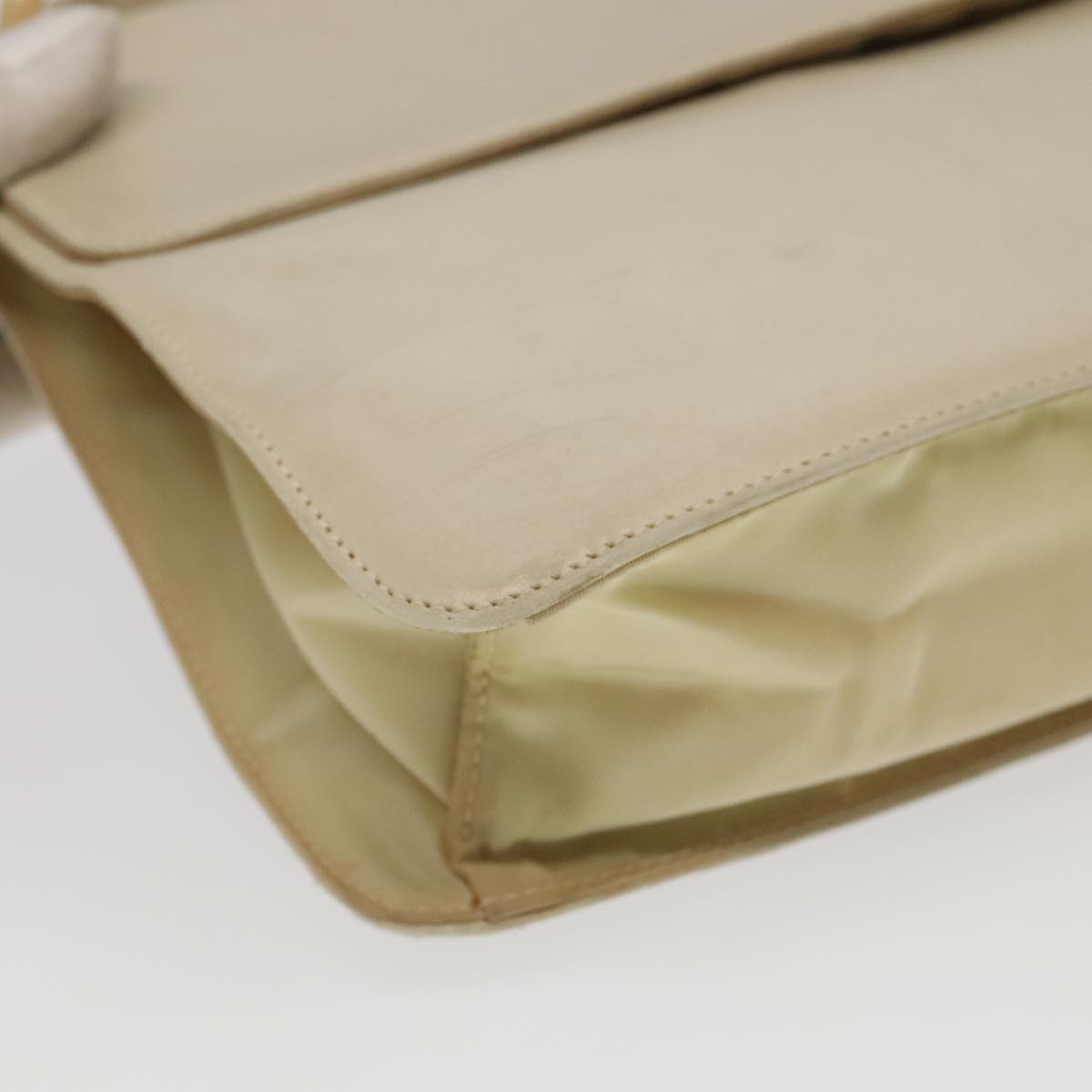 Prada Beige Leather Shoulder Bag (Pre-Owned)