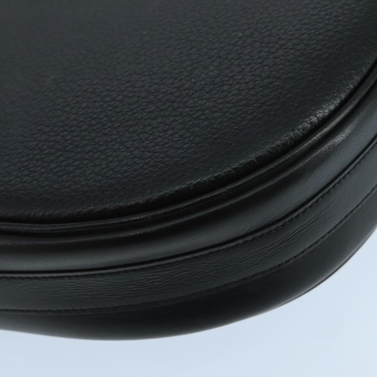Burberry Black Leather Shoulder Bag (Pre-Owned)