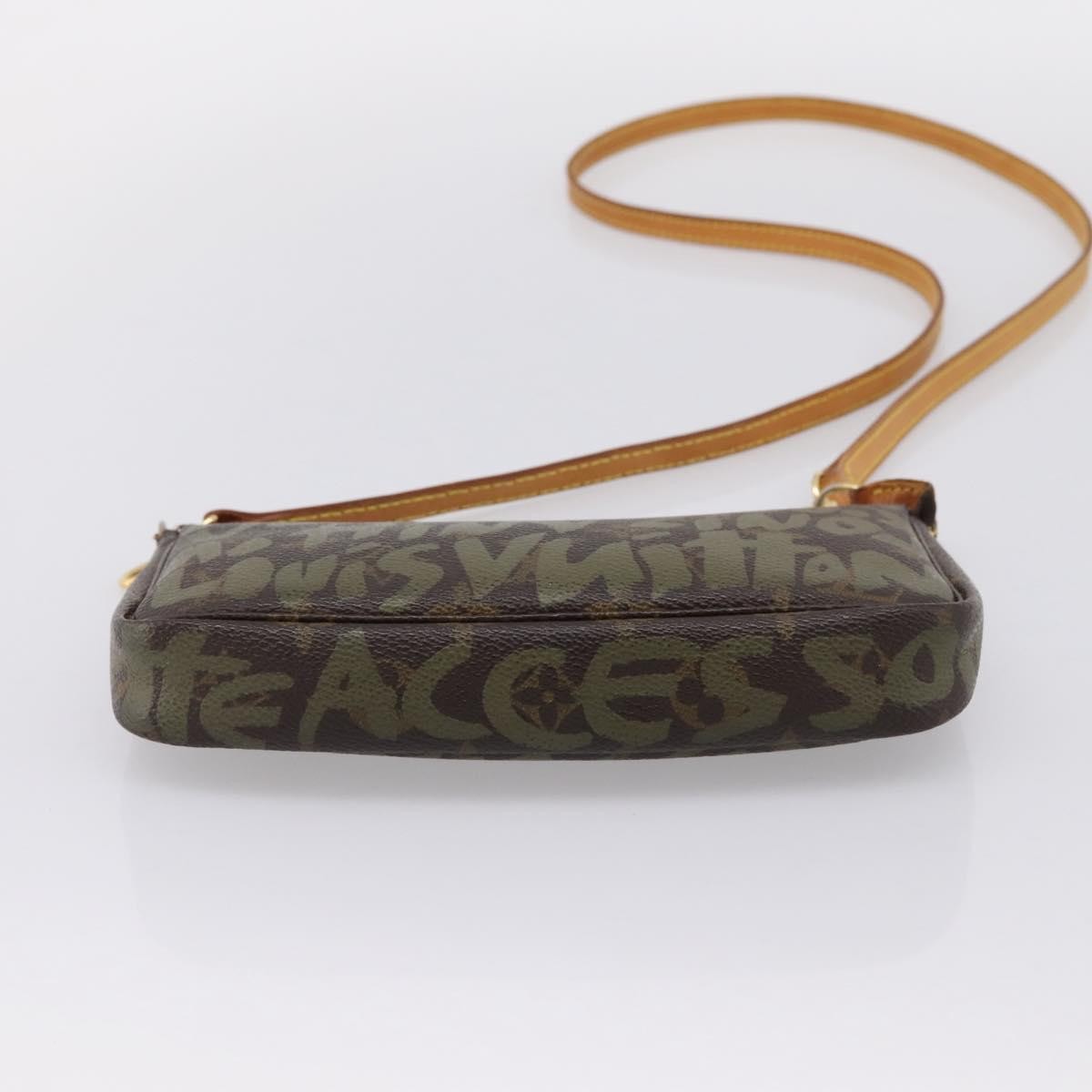Louis Vuitton Pochette Accessoires Limited Edition Monogram Graffiti Khaki Canvas Clutche & Pouche Bag (Pre-Owned)