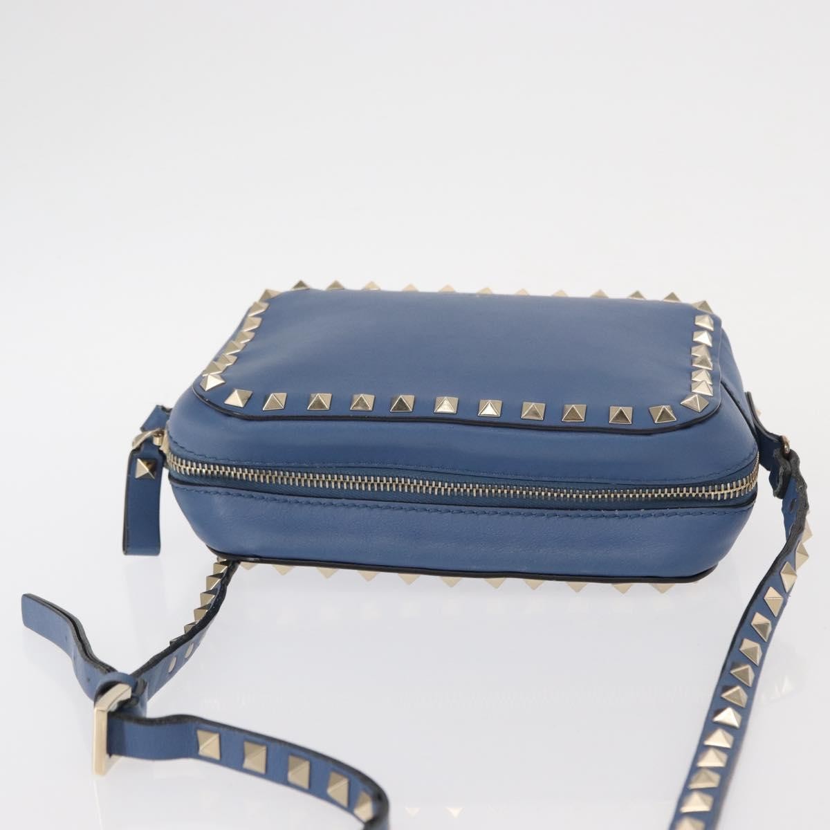Valentino Garavani Rockstud Camera Leather Blue Leather Clutche & Pouche Bag (Pre-Owned)