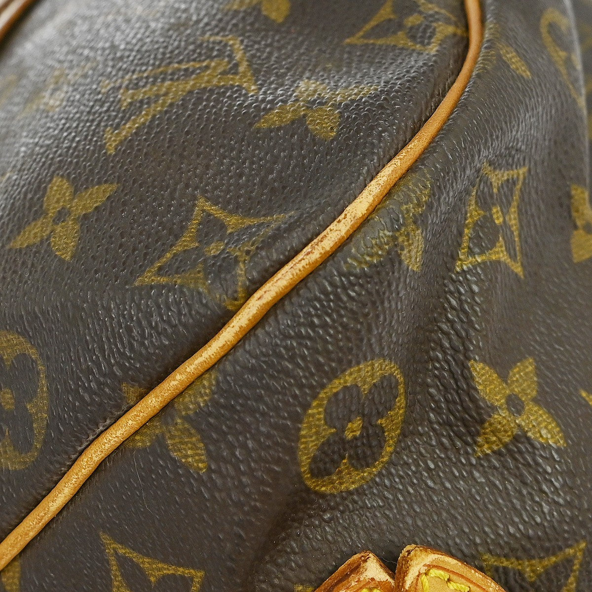 Louis Vuitton Saumur Monogram Canvas Brown Canvas Handbag (Pre-Owned)
