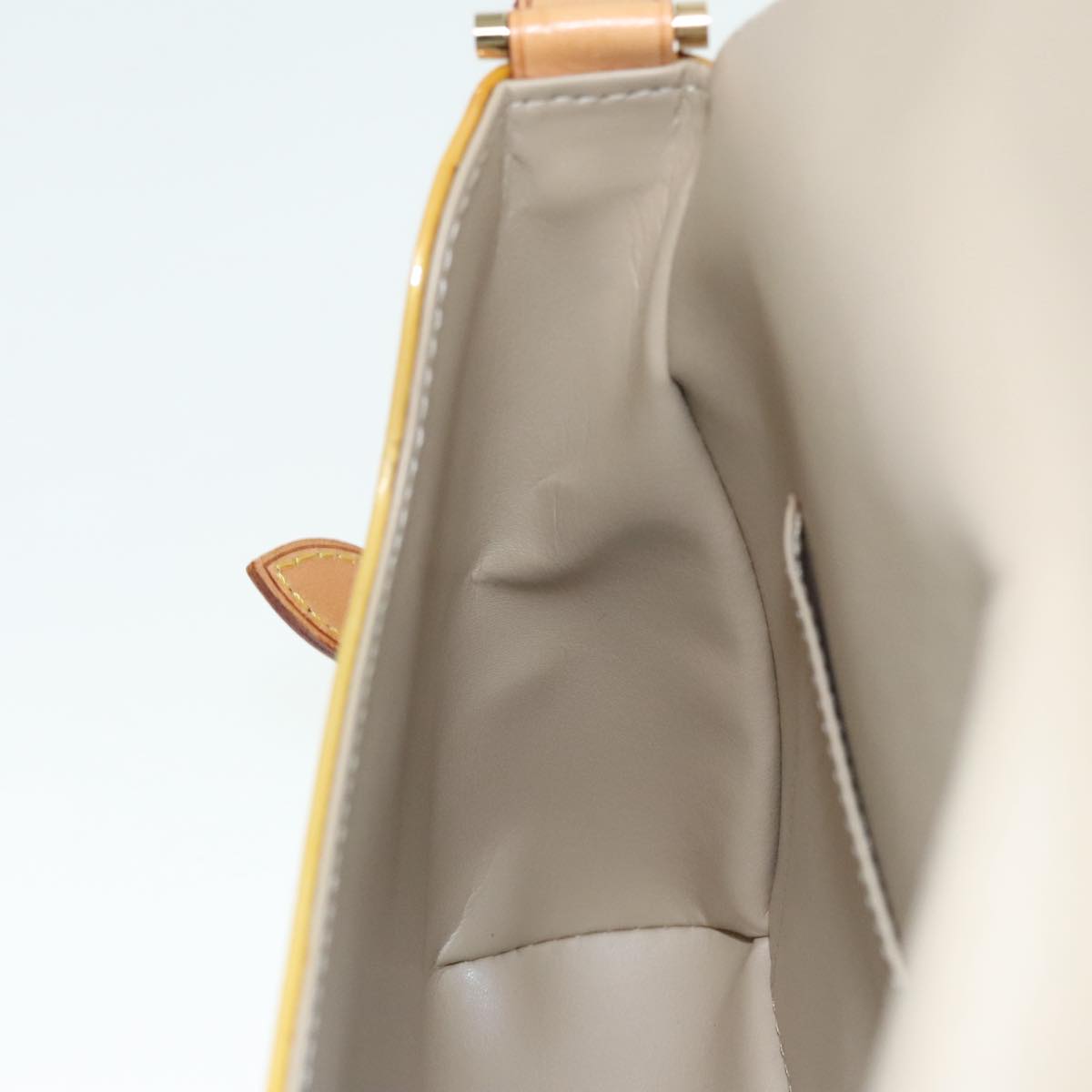 Louis Vuitton Thompson Street Yellow Patent Leather Shoulder Bag (Pre-Owned)