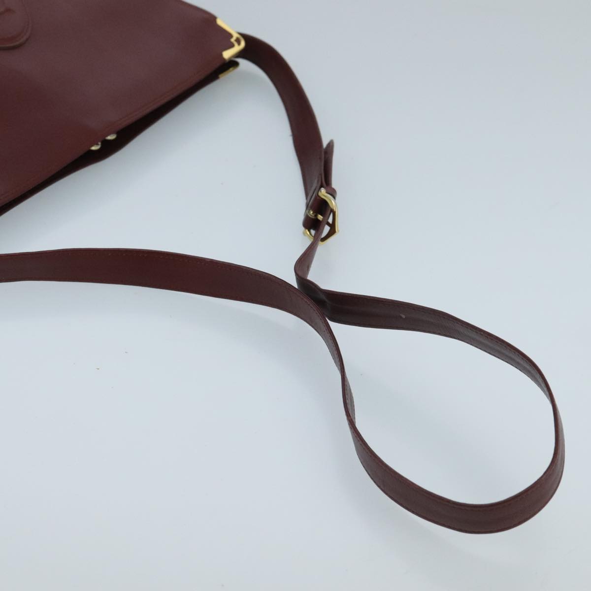 Cartier Must De Cartier Burgundy Leather Shoulder Bag (Pre-Owned)