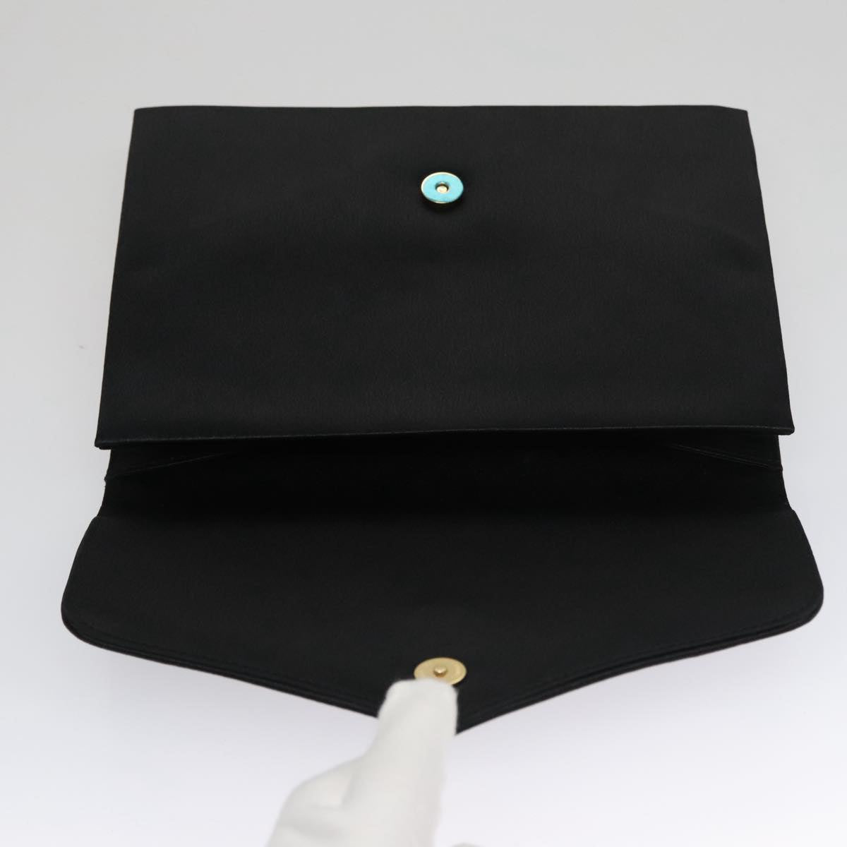 Yves Saint Laurent Black Silk Clutch Bag (Pre-Owned)