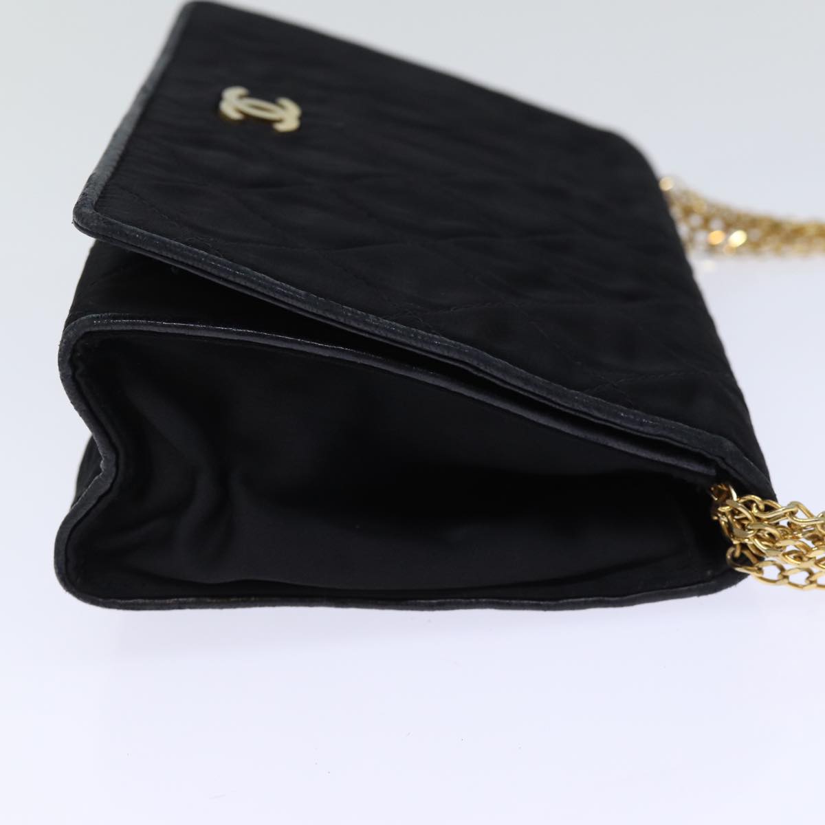 Chanel Matelassé Black Silk Shoulder Bag (Pre-Owned)