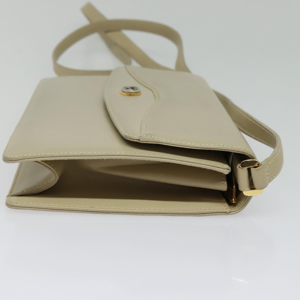 Gucci Vintage Interlocking G Flap Leather Beige Leather Shoulder Bag Bag (Pre-Owned)