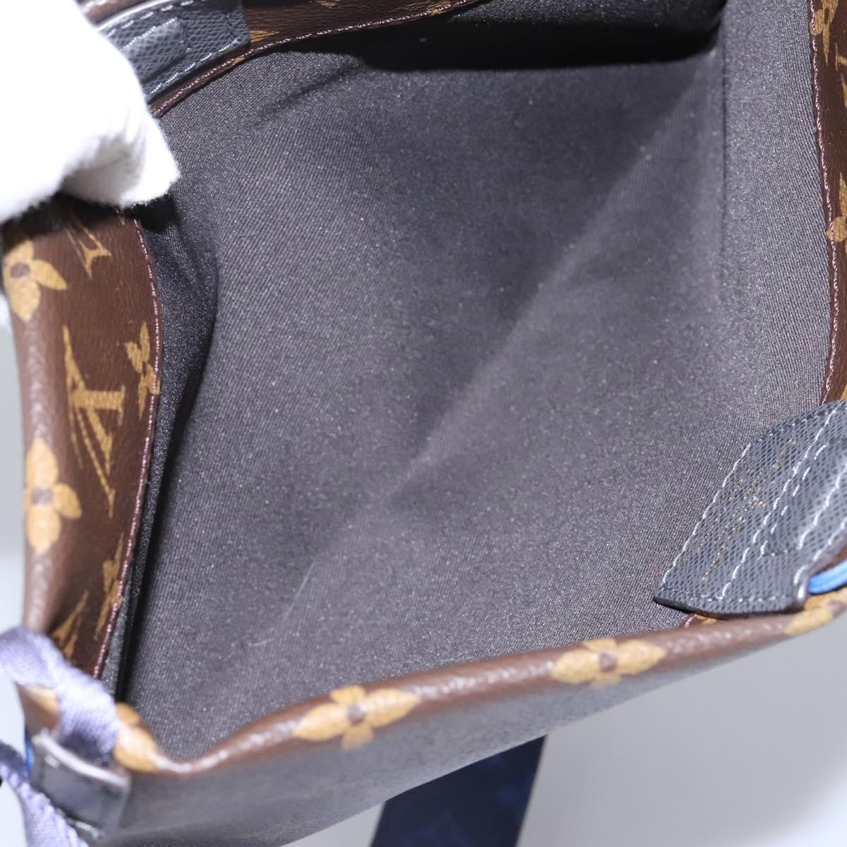 Louis Vuitton Outdoor Limited Edition Monogram Pacific Canvas Blue Canvas Shoulder Bag Bag (Pre-Owned)