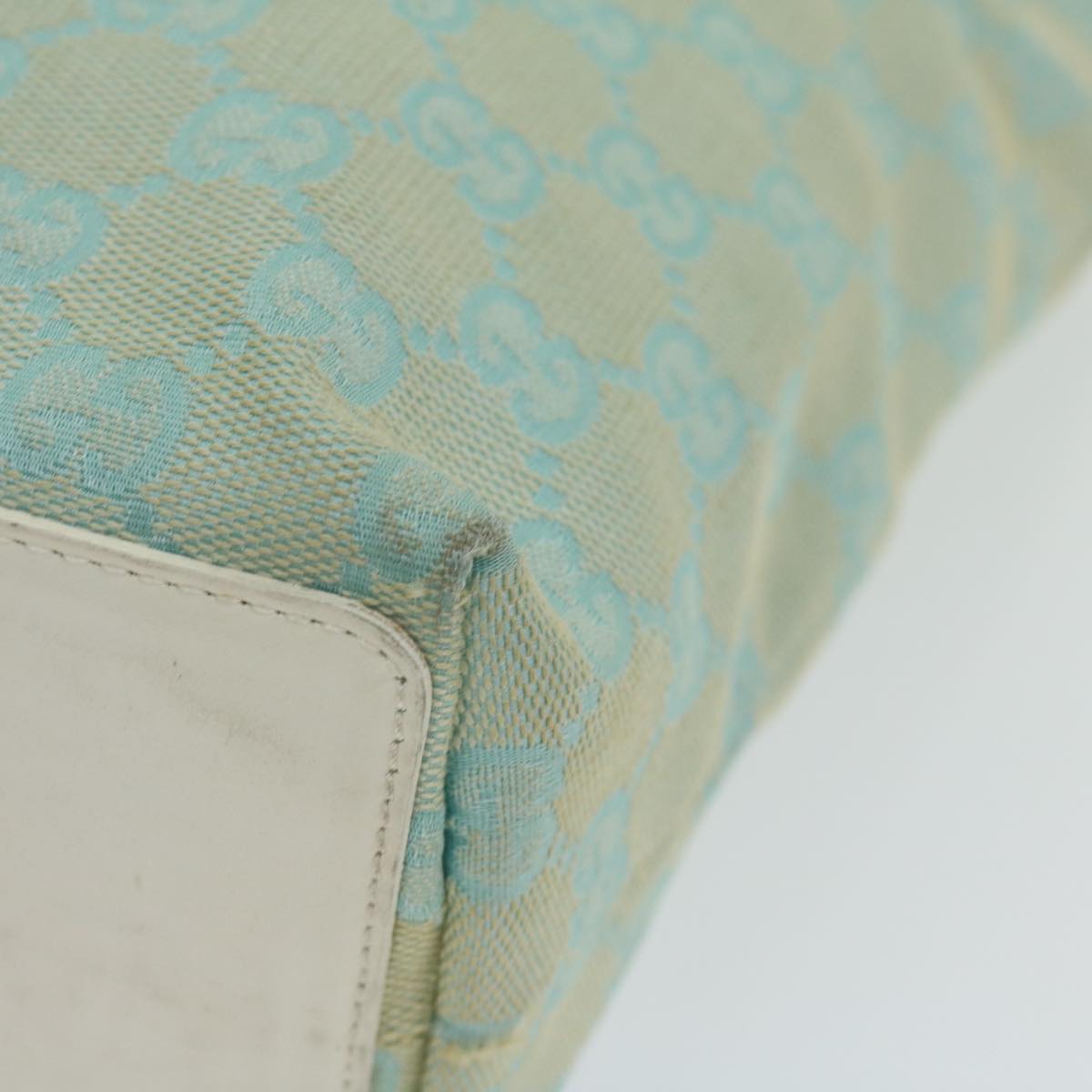 Gucci Gg Canvas Blue Canvas Handbag (Pre-Owned)