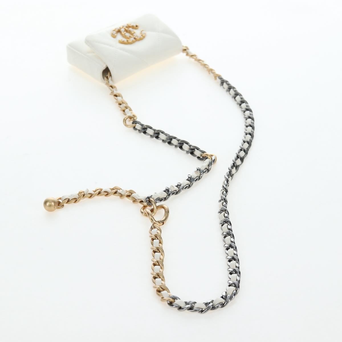 Chanel 19 Card Holder On Chain Quilted Leather White Leather Shoulder Bag Bag (Pre-Owned)