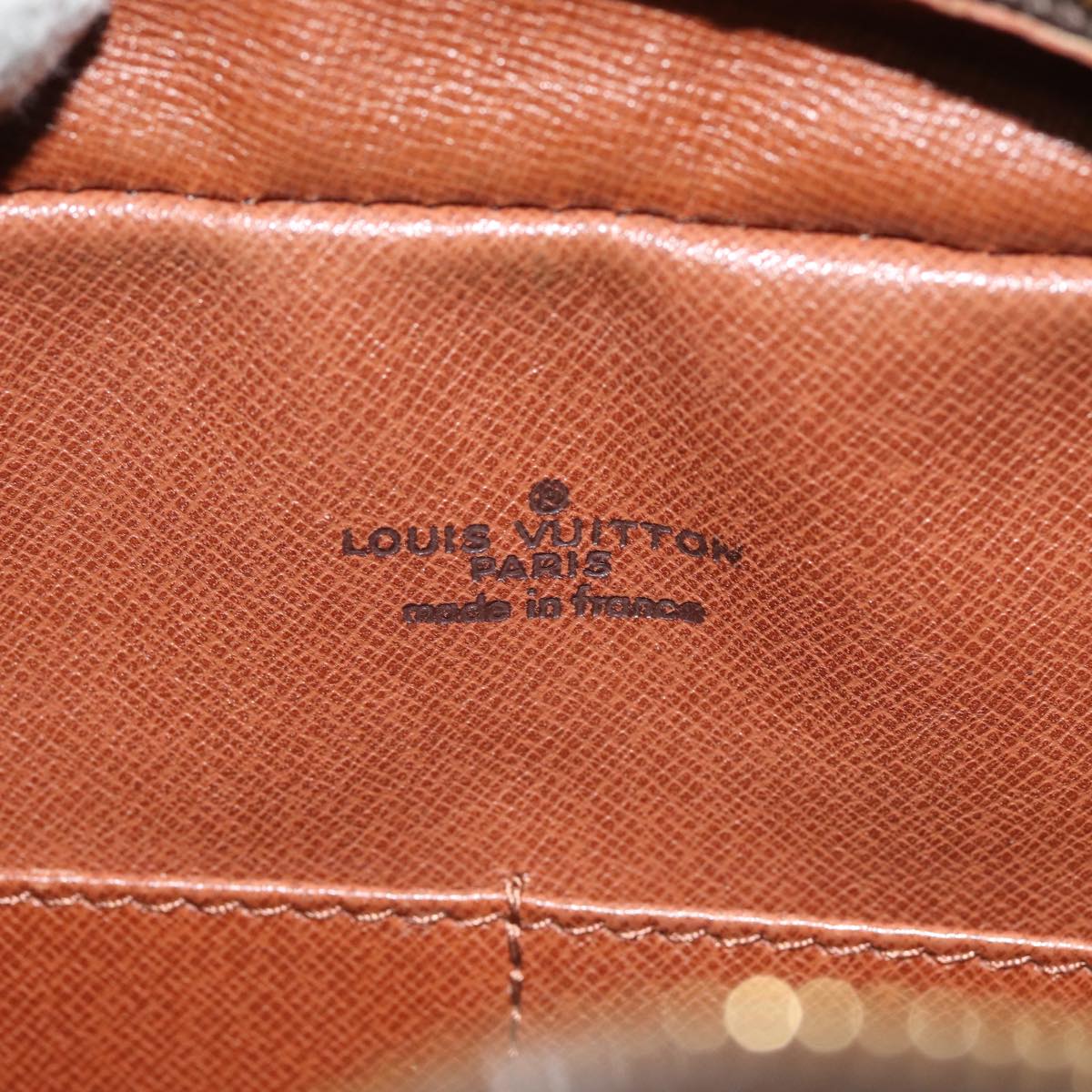 Louis Vuitton Compiegne 28 Brown Canvas Clutch Bag (Pre-Owned)